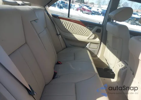 1998 Mercedes-Benz E 320 z USA, uszkodzony, nr VIN WDBJF65FXWA584430